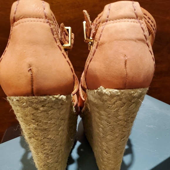 Jessica Simpson Stevania Peach Wedges - Picture 3 of 8